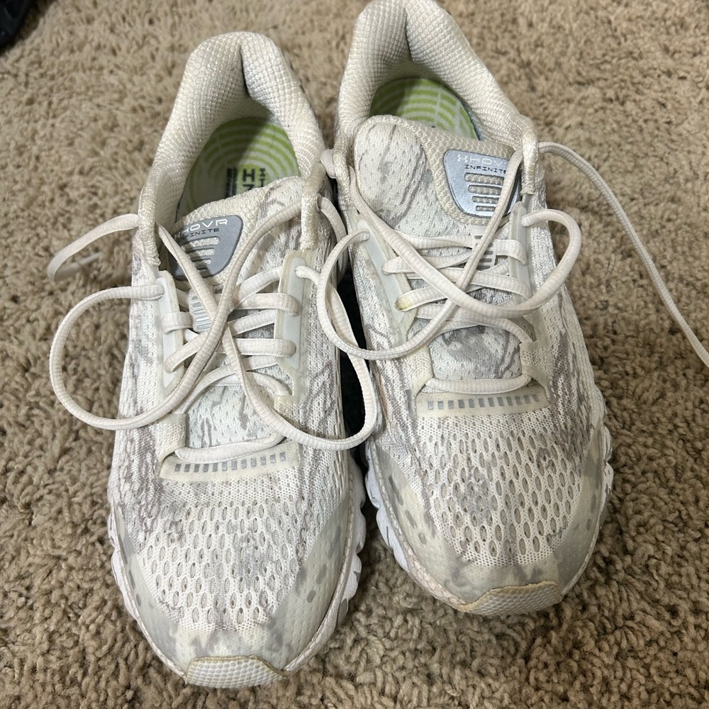 Underarmour women’s sneakers